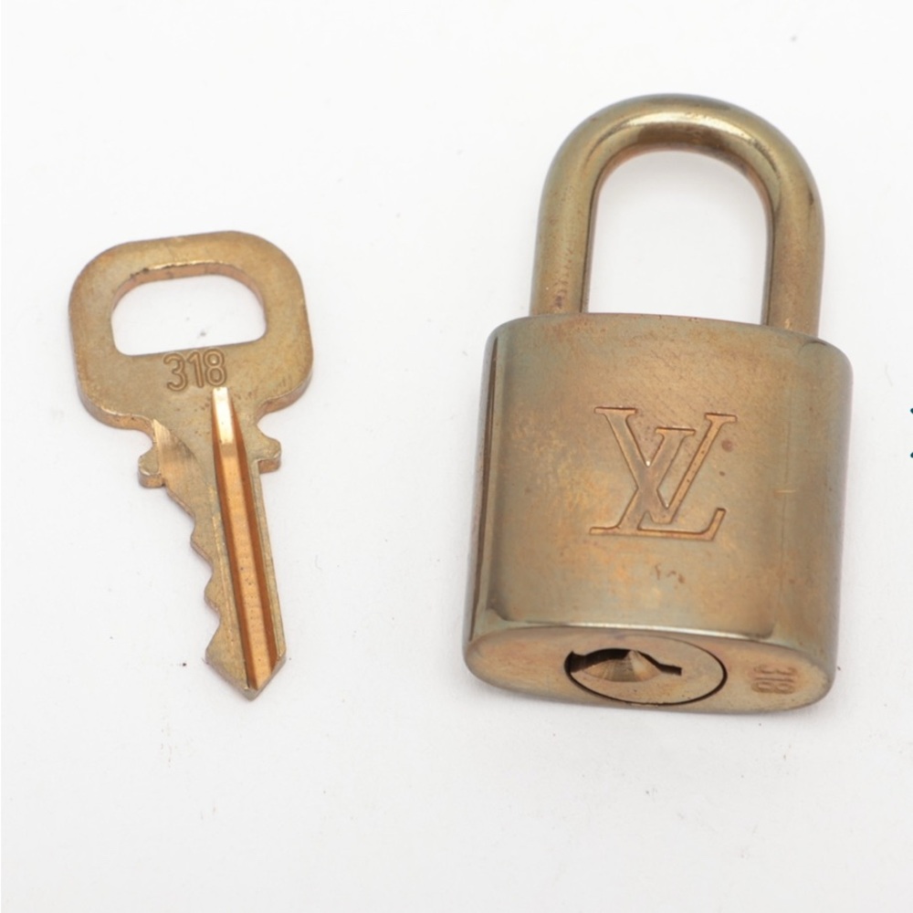 EUC Louis Vuitton Ellipse - Picture 8 of 8